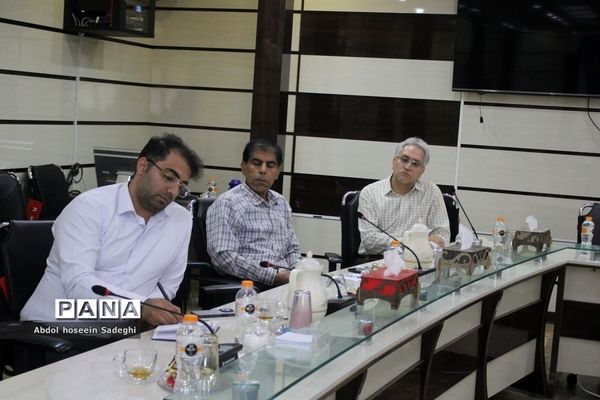 نشست مدیرکل آموزش و پرورش استان بوشهر با حوزه معاون پرورشی و فرهنگی