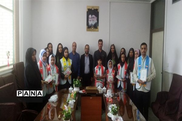 مراسم تجلیل  از دانش‌آموزان فعال سازمان دانش‌آموزی شهرستان پیربکران