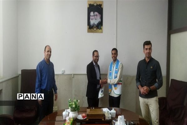 مراسم تجلیل  از دانش‌آموزان فعال سازمان دانش‌آموزی شهرستان پیربکران