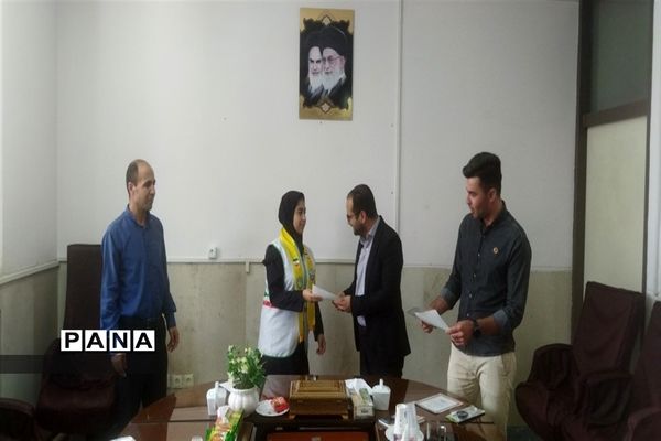 مراسم تجلیل  از دانش‌آموزان فعال سازمان دانش‌آموزی شهرستان پیربکران