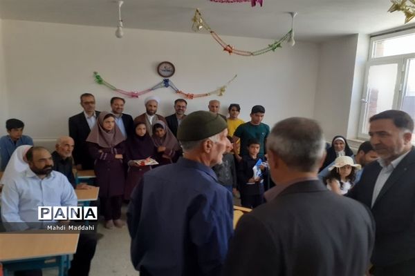 افتتاحیه مدرسه سه کلاسه خیرساز در شهرستان خنداب