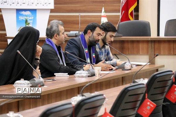 نشست هم‌اندیشی سازمان دانش‌آموزی خراسان‌رضوی با استان فارس