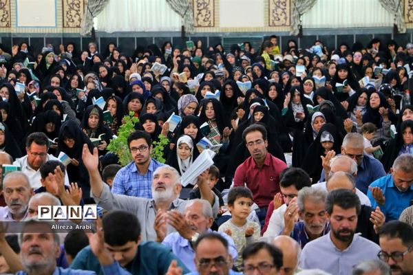 دعای پرفیض عرفه در کاشمر