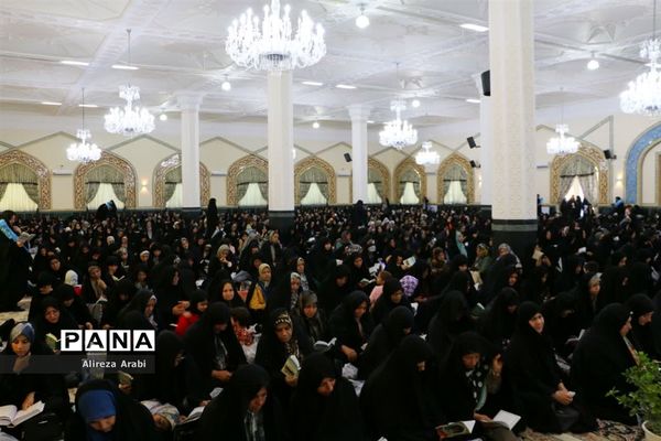 دعای پرفیض عرفه در کاشمر