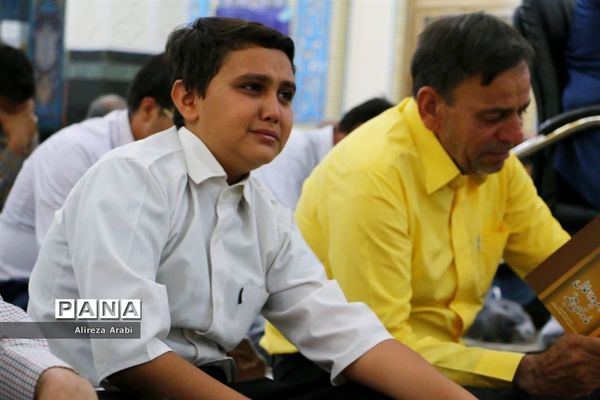 دعای پرفیض عرفه در کاشمر