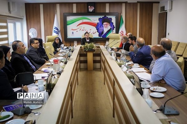 نشست کارگروه تخصصی بررسی قوانین و مقررات مرتبط با آموزش و پرورش و شهرداریها