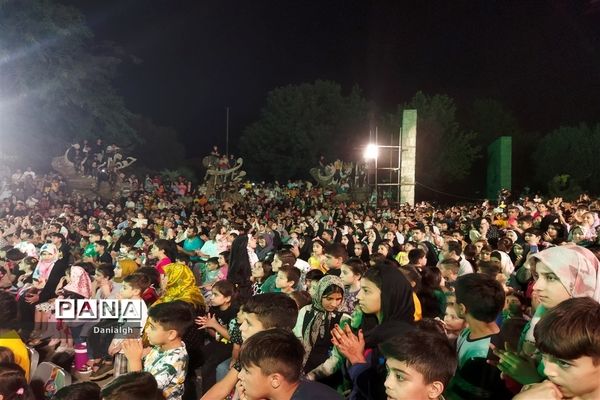 جشن بزرگ خواهر برادری