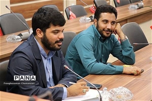 نشست هم‌اندیشی سازمان دانش‌آموزی خراسان‌رضوی و استان فارس