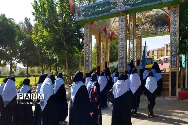اعزام پنجمین گروه دانش‌آموزان زیارت‌اولی به مشهد مقدس