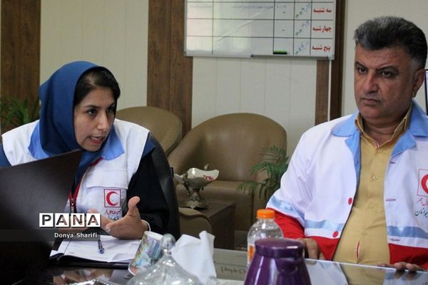 جلسه هماهنگی معاونت پرورشی و فرهنگی اداره‌کل آموزش و پرورش استان بوشهر با هلال احمر‌