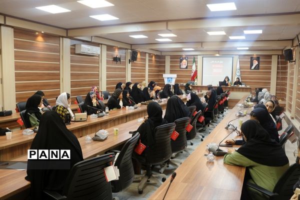 آخرین جلسه آموزش عکاسی مقدماتی ویژه دختران