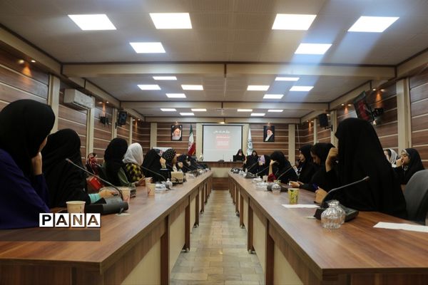 آخرین جلسه آموزش عکاسی مقدماتی ویژه دختران