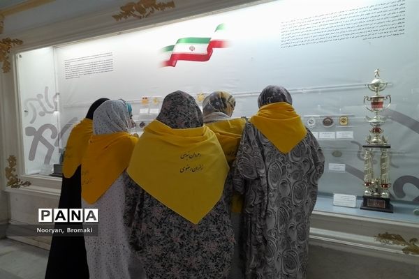 بازدید دانش‌آموزان زیارت اولی از موزه رضوی حرم امام رضا (ع)