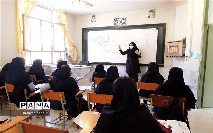 ارائه مهارت‌آموزی به دانش‌آموزان در مدرسه تابستانه دانشگاه تهران