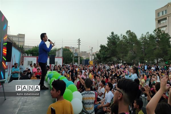 شب دوم نمایشگاه  عید غدیر در شهرستان رباط‌کریم