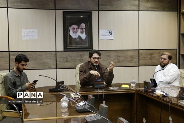 بازدید معاون استاندار قم از گروه‌های جهادی دانش‌آموزی