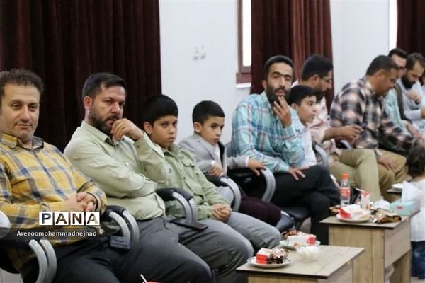 دیدار امام جمعه قرچک با مداحان نوجوان به‌مناسبت دهه امامت و ولایت