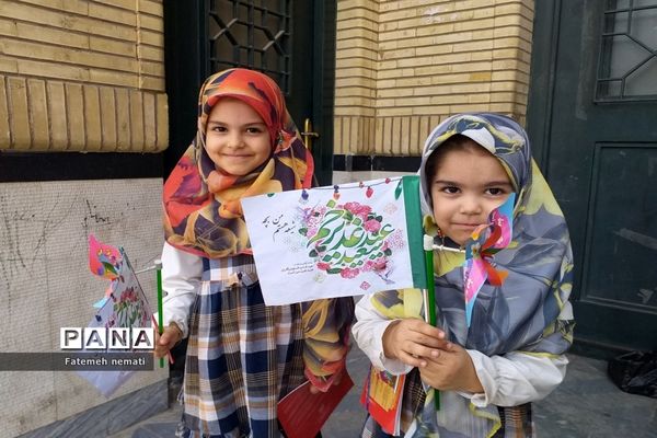 تقدیر از فرهنگیان و دانش‌آموزان فعال در مسابقات قرآنی در نمازجمعه ملارد