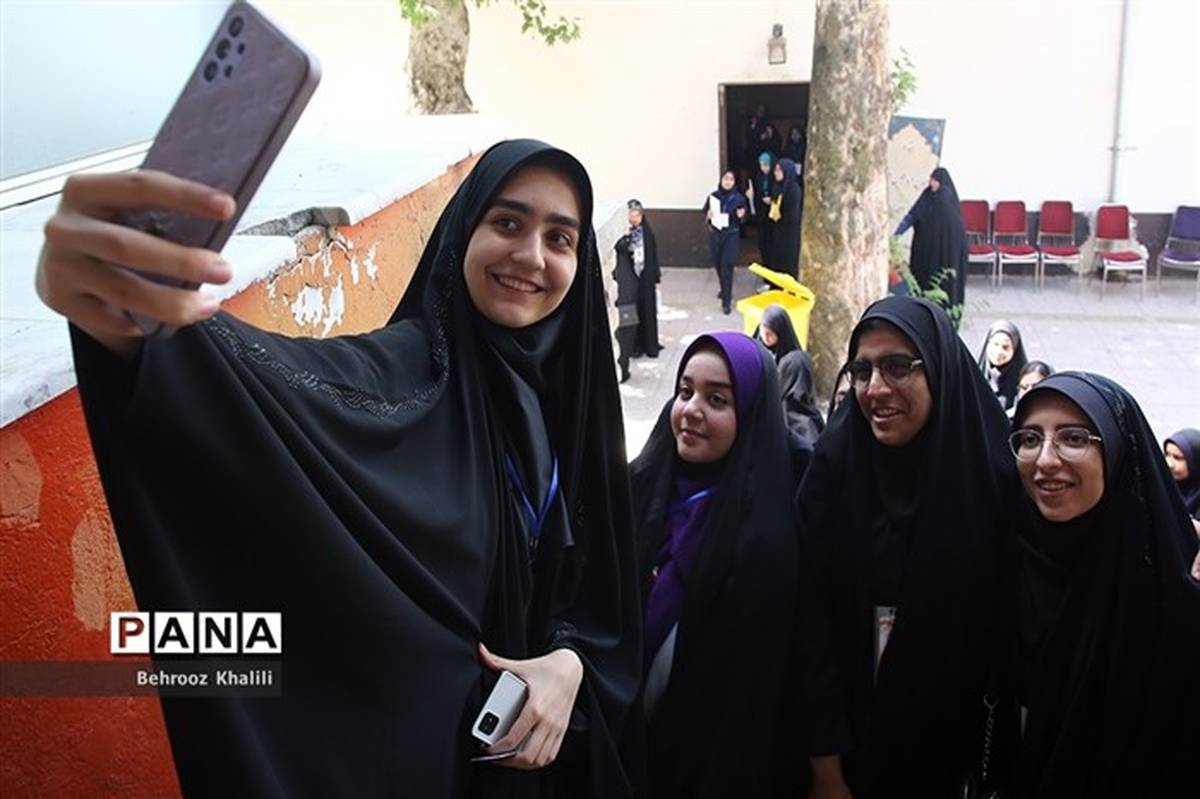 اعزام ۱۳ نماینده شهر تهران  به مجلس دانش‌آموزی  کشور