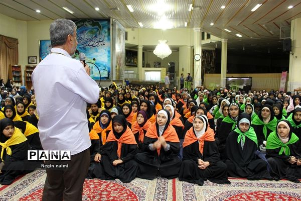 حضور پرشور دانش‌آموزان زیارت‌‌اولی استان کرمانشاه در اردوگاه ثامن‌الحجج مشهد