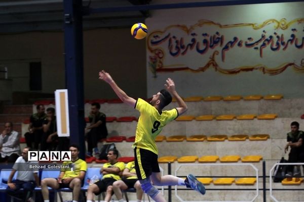 مسابقات والیبال فرهنگیان روز دوم