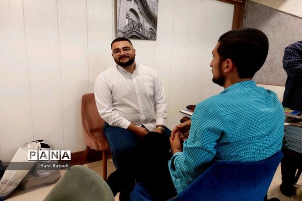 جشن کتابانه در کافه گالری برج آزادی