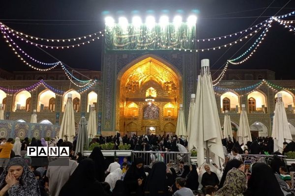 شور و نشاط زائرین حرم آقا امام رضا( ع) در شب ولادت  امام موسی کاظم (ع)