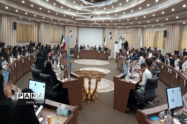 نشست مشترک مدیران و نماینده بانوان سازمان بسیج فرهنگیان استان فارس