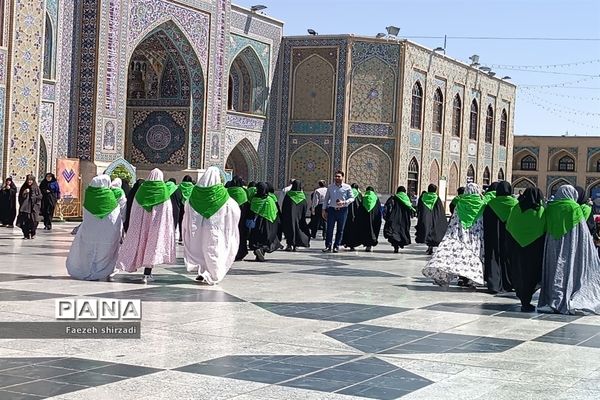 تشرف دانش‌آموزان زیارت اولی دختر کرمانشاه به حرم مطهر رضوی