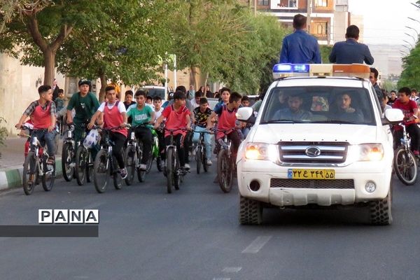 برگزاری همایش دوچرخه‌سواری در بوستان زیتون شهر قیامدشت