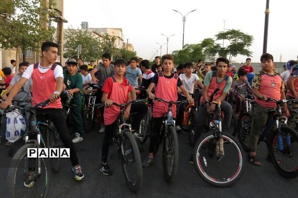 برگزاری همایش دوچرخه‌سواری در بوستان زیتون شهر قیامدشت