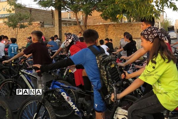 برگزاری همایش دوچرخه‌سواری در بوستان زیتون شهر قیامدشت