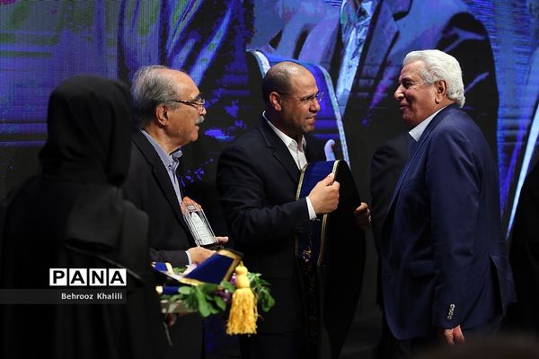 همایش ملی تکریم خیرین مدرسه‌ساز
