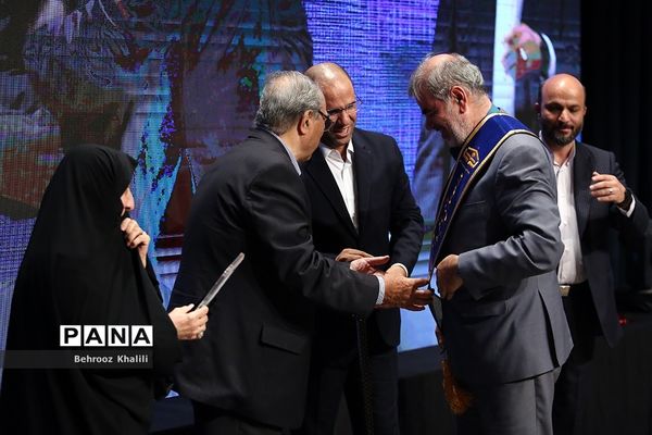 همایش ملی تکریم خیرین مدرسه‌ساز
