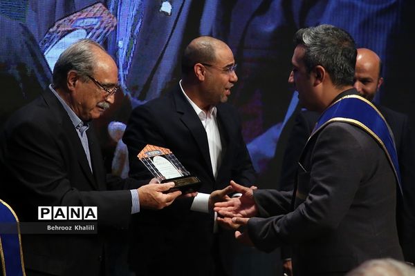 همایش ملی تکریم خیرین مدرسه‌ساز