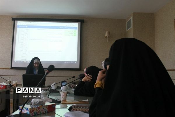 دوره تکمیلی آموزش خبرنگاری ویژه دختران