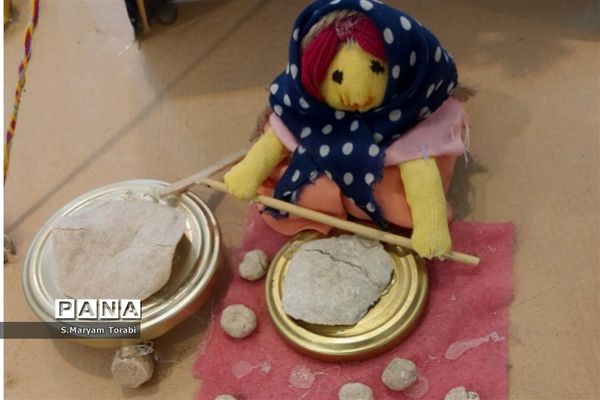 بازدید وزیر آموزش و پرورش از غرفههای آموزش و پرورش فارس در نمایشگاه الفتا