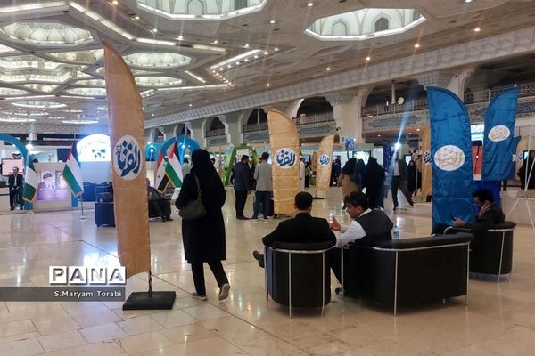 بازدید وزیر آموزش و پرورش از غرفههای آموزش و پرورش فارس در نمایشگاه الفتا