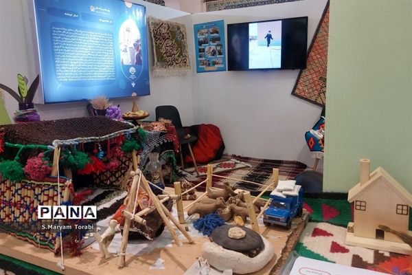 بازدید وزیر آموزش و پرورش از غرفههای آموزش و پرورش فارس در نمایشگاه الفتا