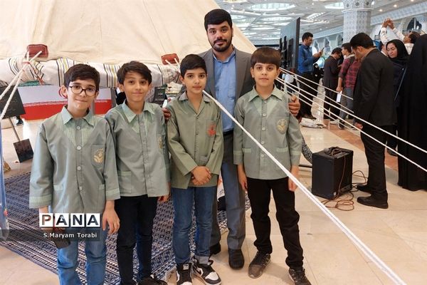 بازدید وزیر آموزش و پرورش از غرفههای آموزش و پرورش فارس در نمایشگاه الفتا