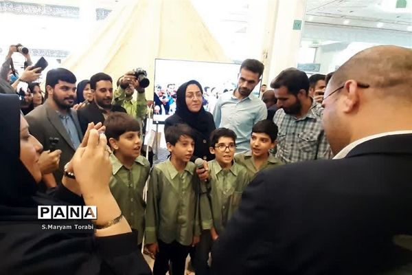 بازدید وزیر آموزش و پرورش از غرفههای آموزش و پرورش فارس در نمایشگاه الفتا