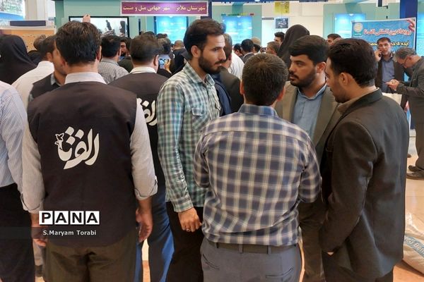 بازدید وزیر آموزش و پرورش از غرفههای آموزش و پرورش فارس در نمایشگاه الفتا