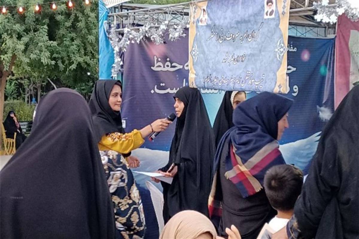 برپایی غرفه عفاف و حجاب توسط خواهران طلبه مشهد