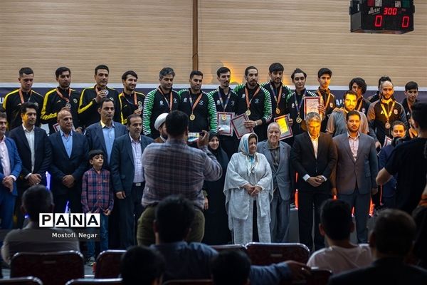 برگزاری مسابقات برگشت لیگ برتر شمشیربازی آقایان کشور در اردکان