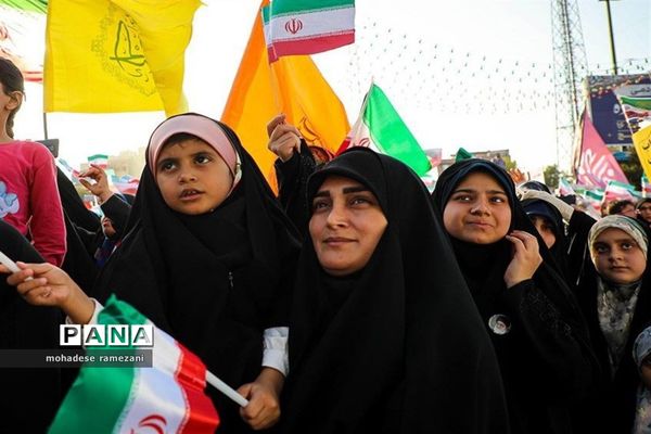 اجتماع عظیم مدافعان حریم خانواده در روز قیام مسجد گوهرشاد مشهد