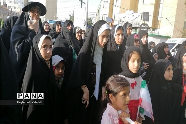 اجتماع بزرگ مردمی مدافعان حریم خانواده در مشهد