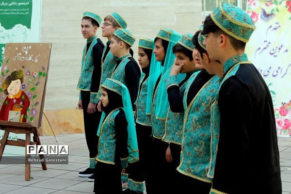 آیین ارسال 12هزار جلد کتاب به مراکز کانون پرورش فکری کودکان و نوجوانان آذربایجان‌ غربی