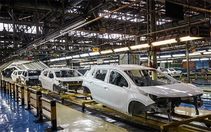 بررسی تاثیر افت رشد تولید شرکت‌های خودروسازی بر روند شاخص شرکت‌های صنعتی