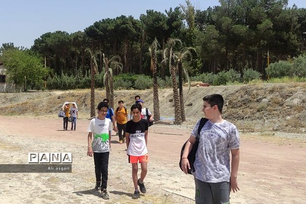 اردوی یک‌روزه دانش‌آموزان منتخب شهرستان شهریار در اردوگاه استانی شهید‌محمد منتظری
