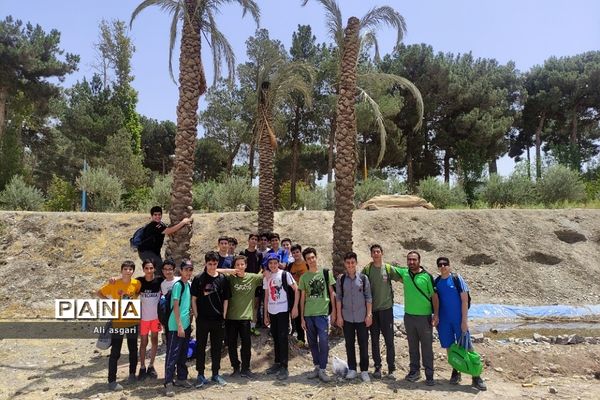 اردوی یک‌روزه دانش‌آموزان منتخب شهرستان شهریار در اردوگاه استانی شهید‌محمد منتظری